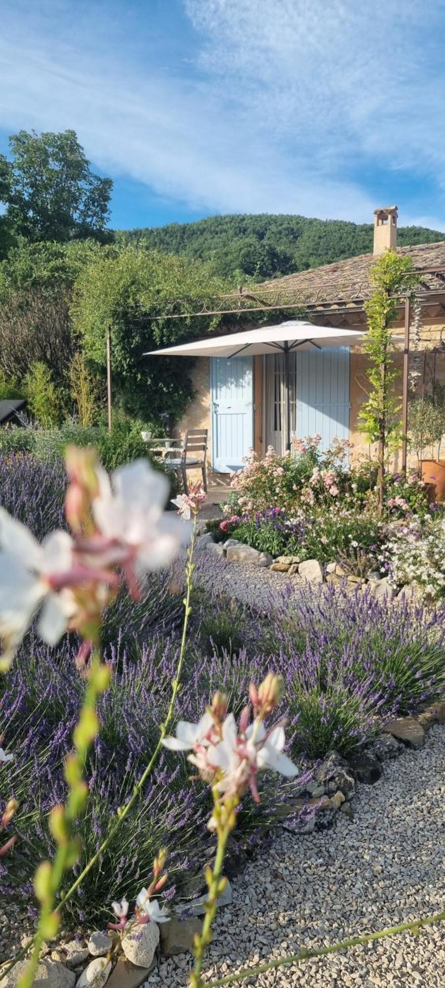 Mas Tulipe De Soie Bed and Breakfast Bevons Exteriör bild
